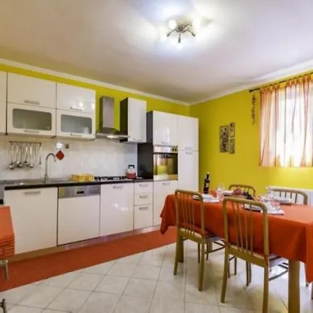 Apartment House Mario