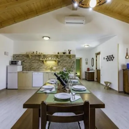 Apartament House Mario *